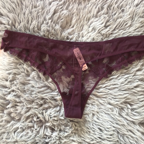 NWT Victoria's Secret Very Sexy Floral Embroidery Thong - Picture 2 of 5